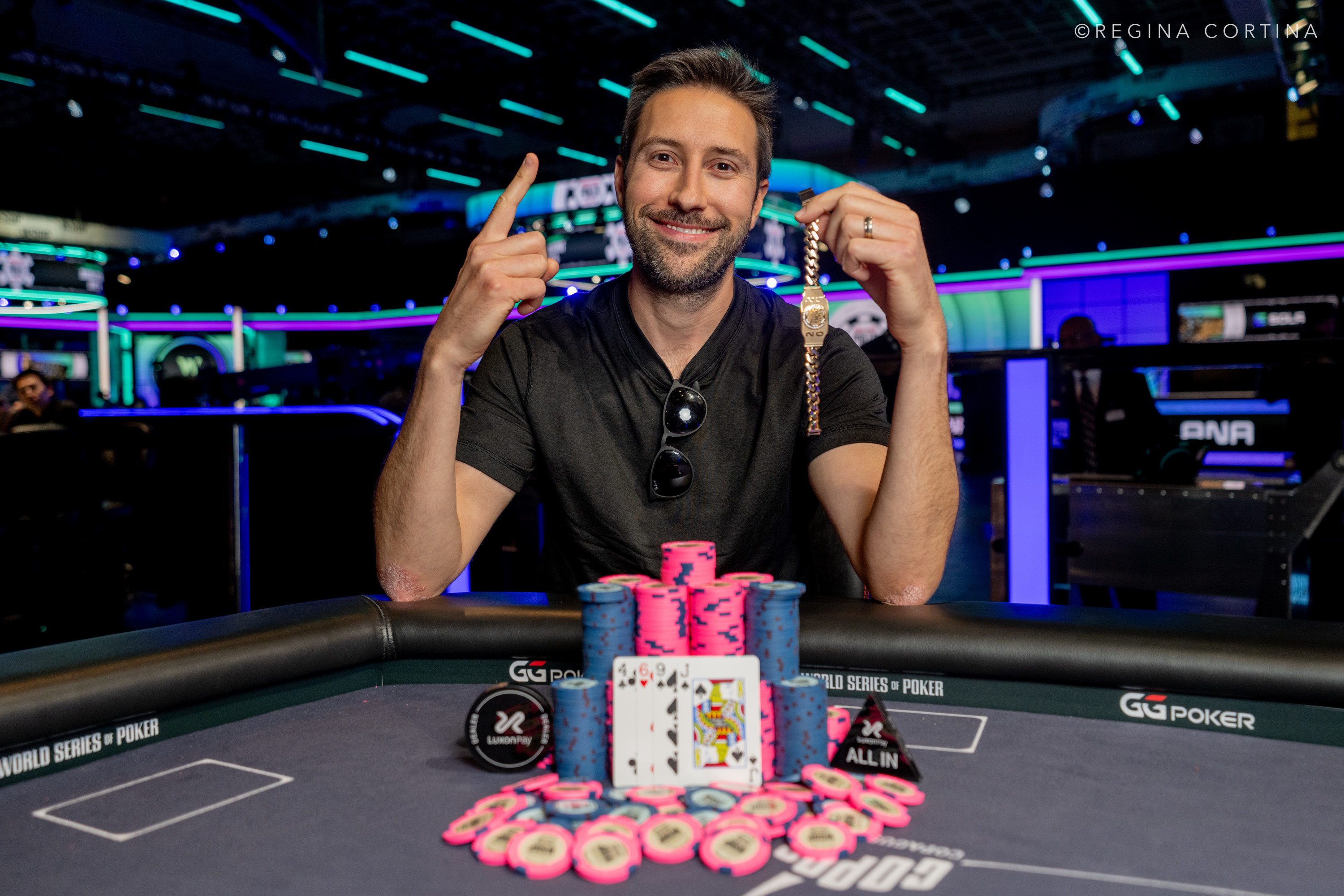 WSOP金腕带诞生！Cash King Shepsky斩获$1000 Mystery Bounty PLO - AG真人娱乐 - AG真人