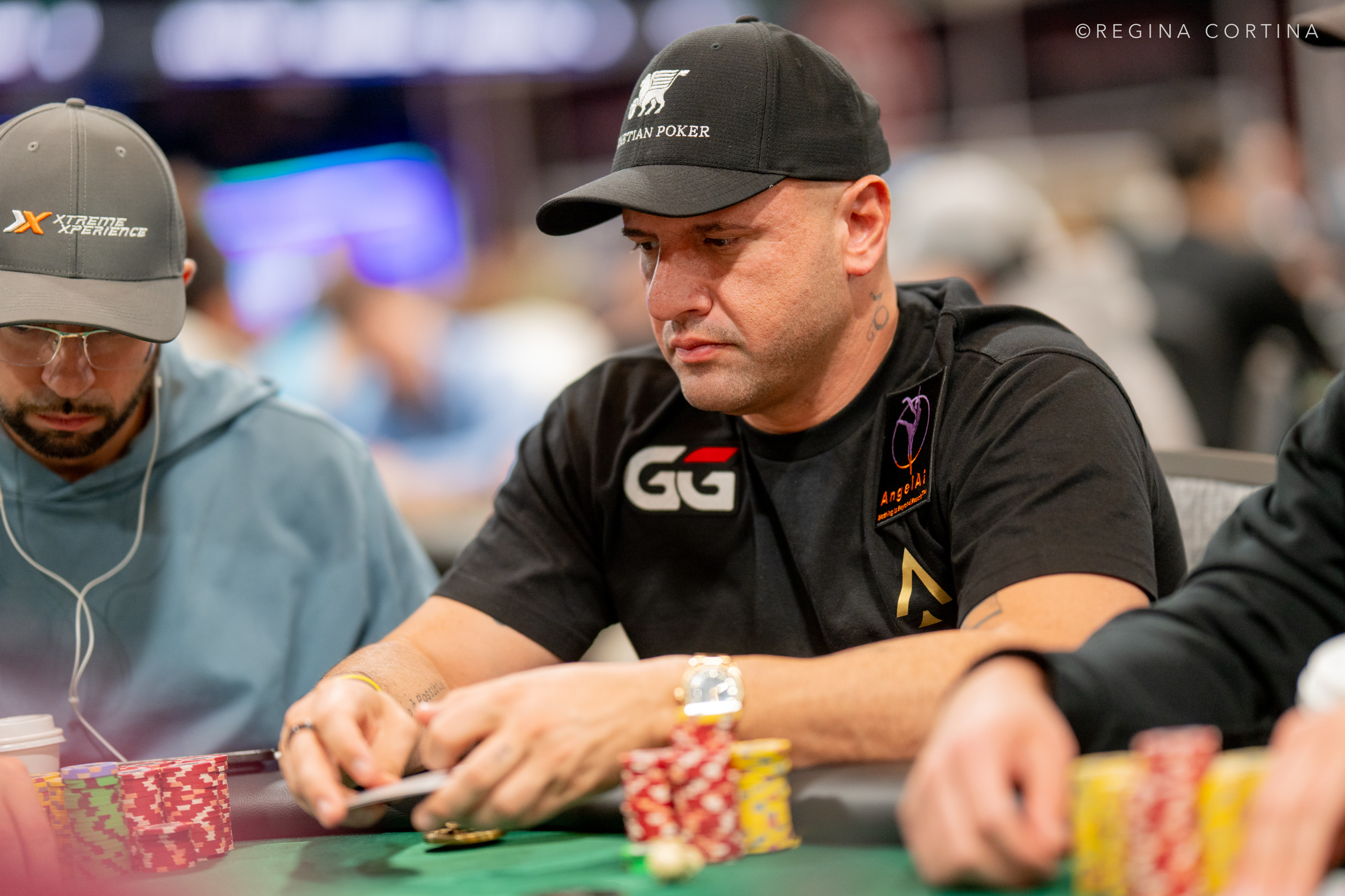 Mizrachi 的连冠梦想依旧在望：2026 WSOP 主赛事第4天的残酷洗牌 - AG真人视讯 - AG真人